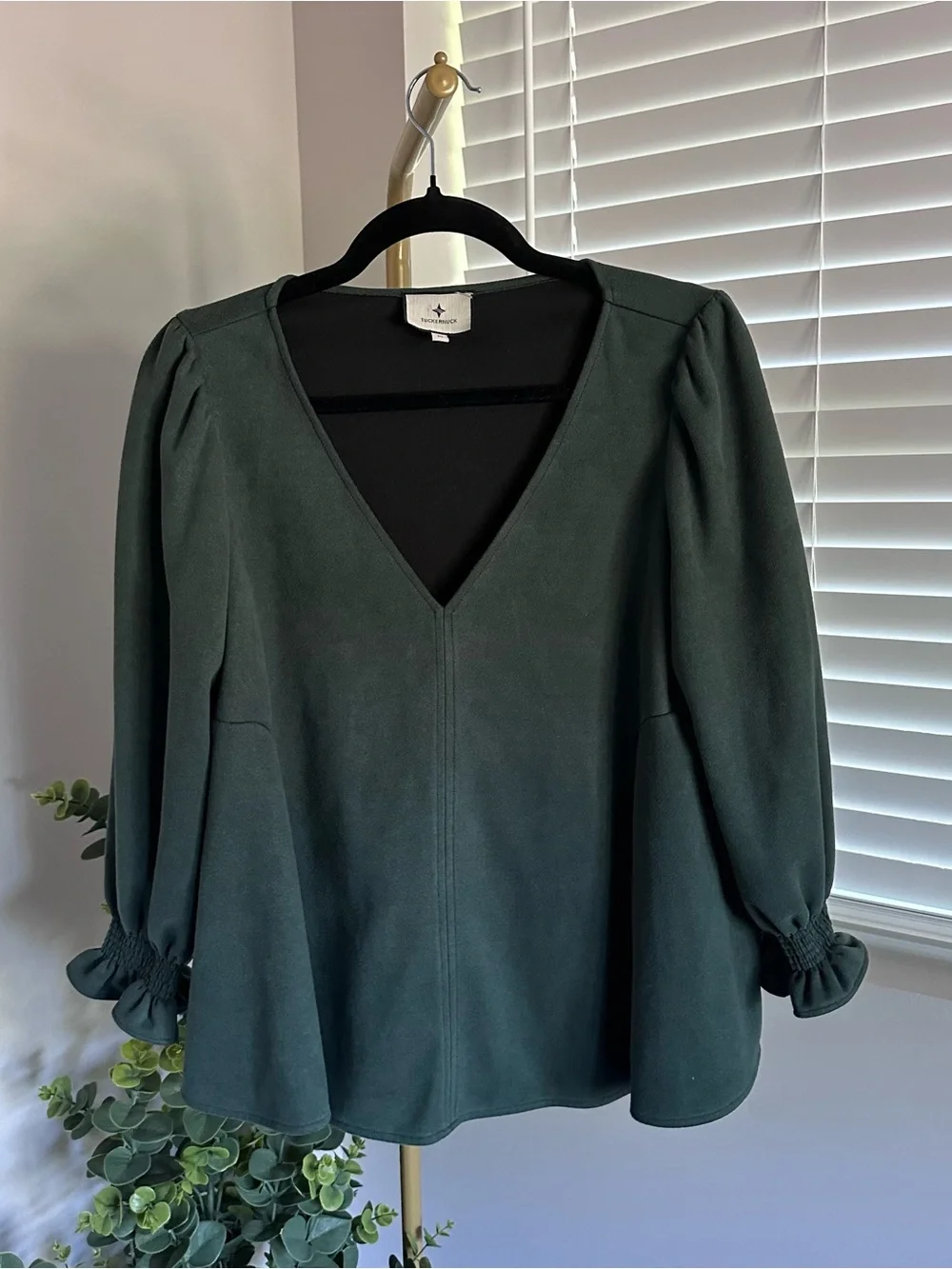 V-Neck Puff Sleeve Blouse in Forest Green